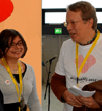 Anabela (Guimaraesista) ja Mika esityksen j&auml;lkeen